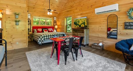 อื่นๆ 2 Strawberry Patch