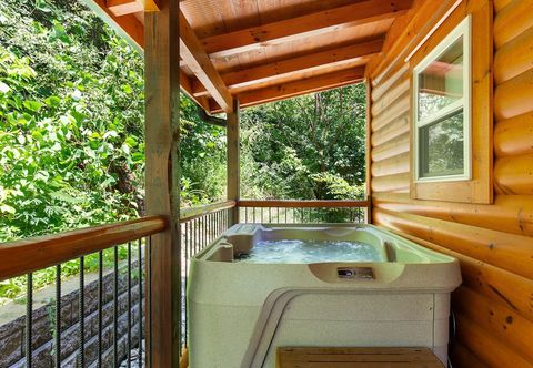 อื่นๆ Strawberry Patch