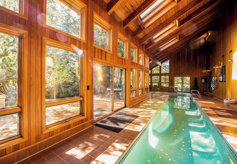 Others Sunriver by Avantstay Cozy Mountain Home w/ Indoor Pool and Hot Tub