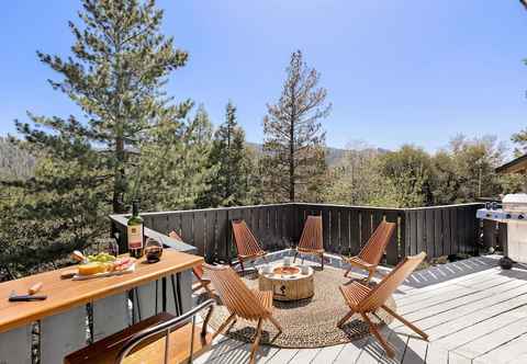 Others The Matterhorn Manor by Avantstay Harry Potter Inspired A-frame Home w/ Hot Tub & Views