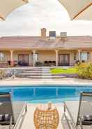 Ảnh chính Salton by Avantstay Luxury Desert Estate w/ A Gorgeous Interior, Pool, Patio & Ping Pong!