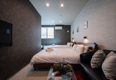 Others 6 THE PLAZA HOTEL S4W12