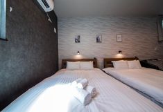 Others 5 THE PLAZA HOTEL S4W12