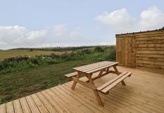 Lain-lain 6 Dew Pond