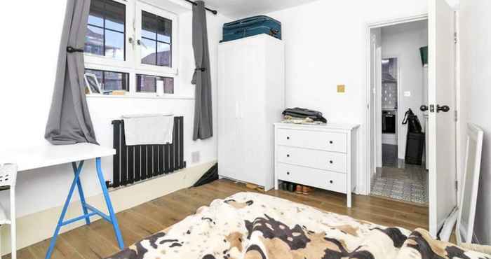 Others Spacious 4 Bedroom Apartment in Bethnal Green