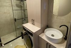 Others 6 Secret Apart