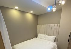 Others 5 Secret Apart