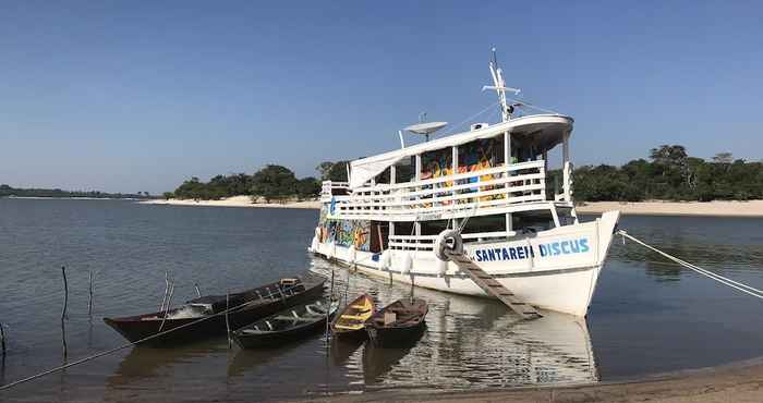 Others Gorgeous Converted Fishing Vessel in Alter do Chao