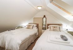 기타 5 Baa Lamb Cottage