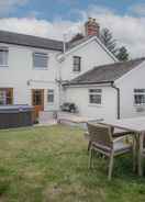 Primary image Pendeilo Villa - 5 Bedroom Holiday Home - Amroth