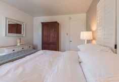 其他 6 Ventura Beach Cottage Available