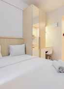 Room Warm And Comfortable Studio Room At Sky House Bsd Apartment