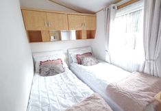 Lain-lain 2 Lakes and Woodlands Overstone Holiday Park