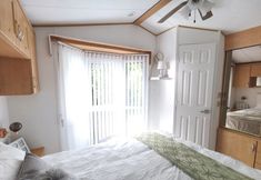 Lain-lain 3 Lakes and Woodlands Overstone Holiday Park