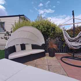 Primary image1Lakes and Woodlands Overstone Holiday Park,北安普顿大学飯店