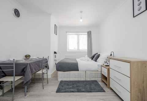 Lainnya Remarkable 1-bed Studio in Dagenham