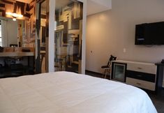 Others 6 Delightful En Suite Studio