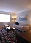 Bilik The Big Awesome 2BR 1BA Condo H - Includes Bi-weekly Cleanings w Linen Change