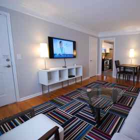 Room 1 B2bl Cute Condo Walkable to Midtown 1 Block From Marta, Five Points Hotels