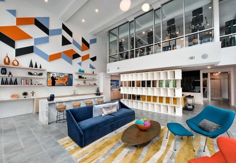 Lainnya S1bf Rare Find - Bright and Modern 1-br w Free Parking