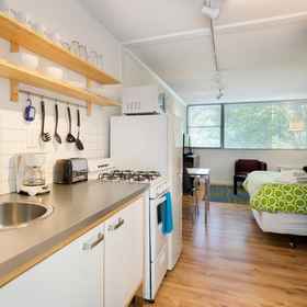 Room 1 CCG Enjoy a Pet-friendly and Clean Studio Near the Beltline, Five Points Hotels