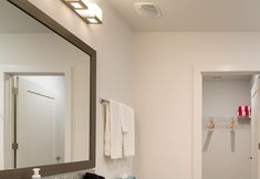 Others 6 S2bb Bright 2-br Midtown Apartment With Pool and Gym