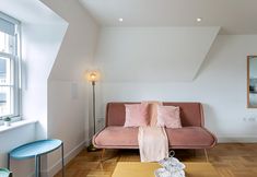Others 4 Modern and Stylish Apartment in West Kensington