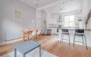 Lain-lain 5 Lovely 3 Bedroom Apartment in Clapton With Garden