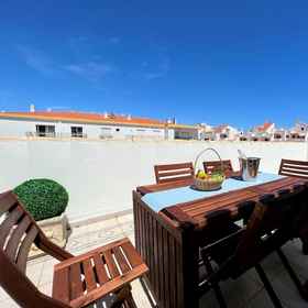 Bilik 1 Lagos Typical House by Homing, First European Slave Market Hotels