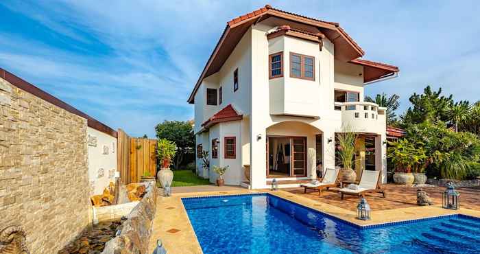 Lainnya Tropical 6 Bedroom Villa Sanctuary