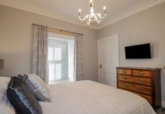 Others 5 Porter's Lodge