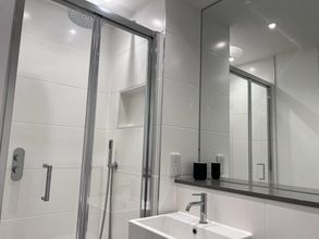 อื่นๆ 4 Chapel - Central Studio Apartment