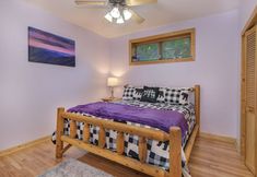 อื่นๆ 3 Treetop Paradise Private Game Room & Hot Tub!