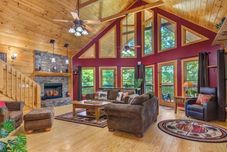 Others Treetop Paradise Private Game Room & Hot Tub!