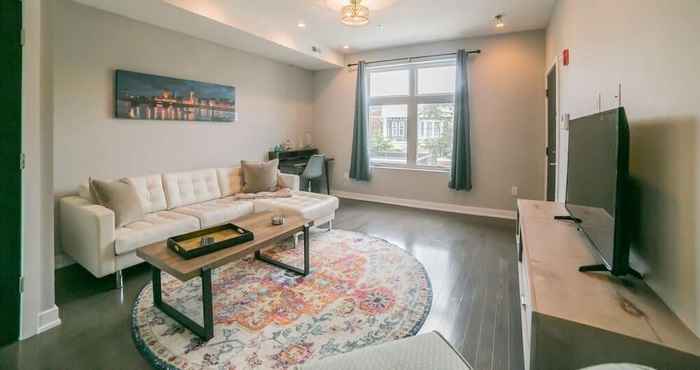 Lainnya 755 Unit D 2 Bedroom Home in Fairmont w Roofdeck and Balcony