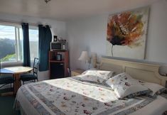 Others 2 Newport Bay Motel