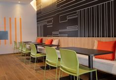 Others 6 Ibis Santa Cruz DE LA Sierra