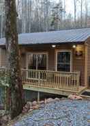 Imej utama Deep Creek Hideaway 2 Bedroom Cabin by Redawning