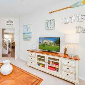 Room 1 Happy Days At Calabay Parc 5 Bedroom Home by Redawning, Hotel Calabay Palms Villa