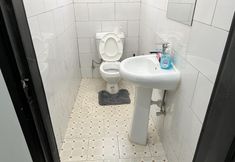 Lainnya 2 Spacious and Comfortable House in Kampala, Uganda