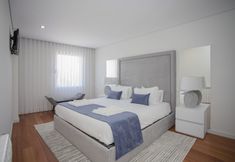 Others 2 Liiiving - Luxury River View Apartment X