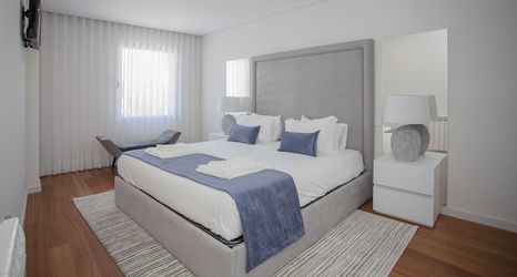 Others 2 Liiiving - Luxury River View Apartment X