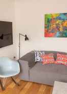 Foto utama The Notting Hill Crib - Beckoning 2BDR Flat