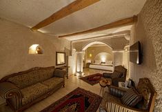 Lainnya 3 Farmer Cave House