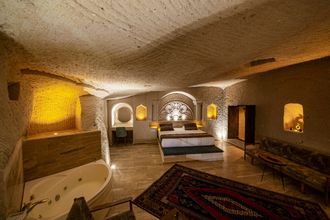 Lainnya 4 Farmer Cave House