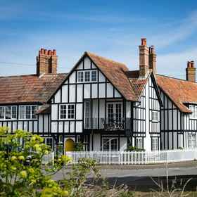 Primary image 1 2 The Dunes, Thorpeness, Khách sạn Dunwich Heath and Beach