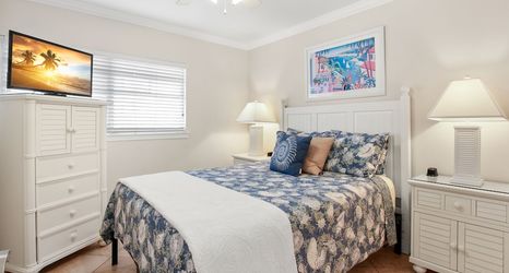 Others 2 Bare Foot D211