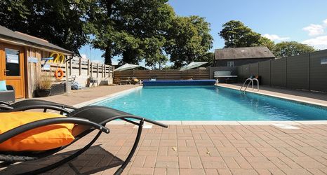 อื่นๆ 2 Manacles