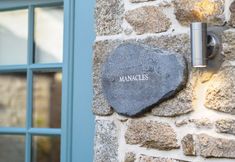 อื่นๆ 4 Manacles