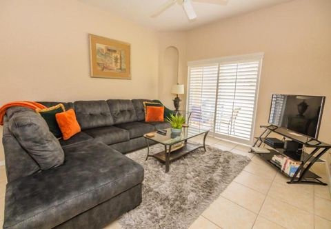 อื่นๆ Lynval s Regal Palms Resort Townhome